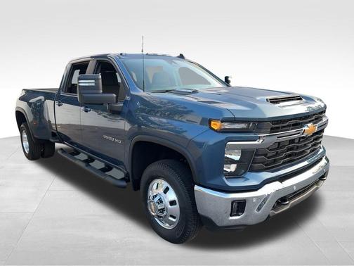 2025 Chevrolet Silverado 3500 LT