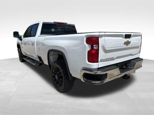 2025 Chevrolet Silverado 3500 LT