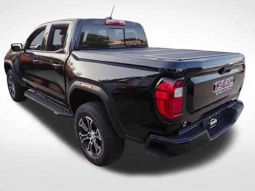 Onyx Black 2024 GMC Canyon AT4