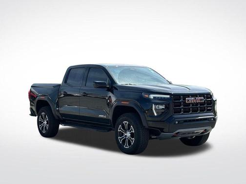 Onyx Black 2024 GMC Canyon AT4