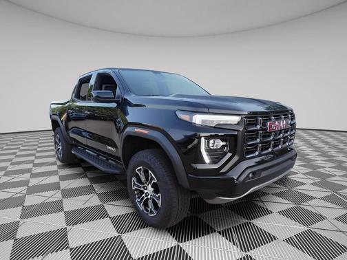 Onyx Black 2024 GMC Canyon AT4