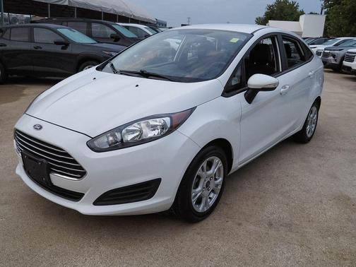 Oxford White 2014 Ford Fiesta SE