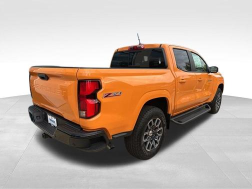 Sunrise Orange 2026 Chevrolet Colorado Z71