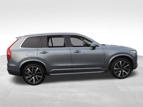 2020 Volvo XC90 T6 Momentum 6 Passenger