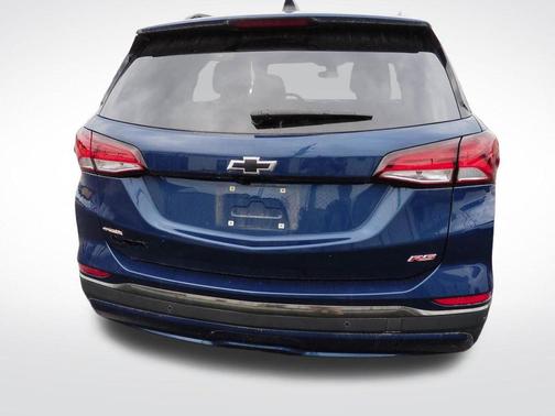 Blue Glow Metallic 2022 Chevrolet Equinox RS