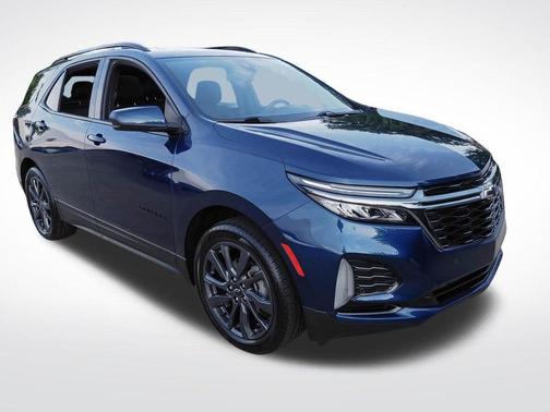Blue Glow Metallic 2022 Chevrolet Equinox RS