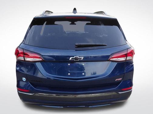 Blue Glow Metallic 2022 Chevrolet Equinox RS