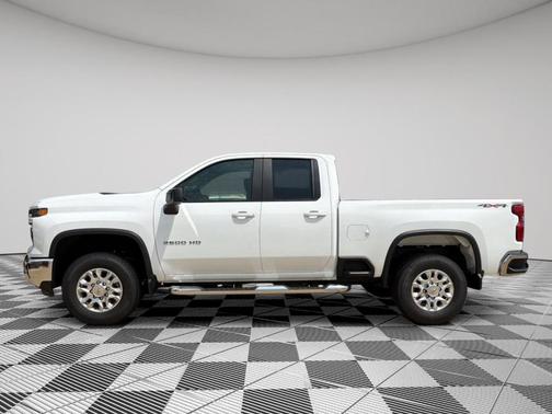 Summit White 2026 Chevrolet Silverado 2500 LT