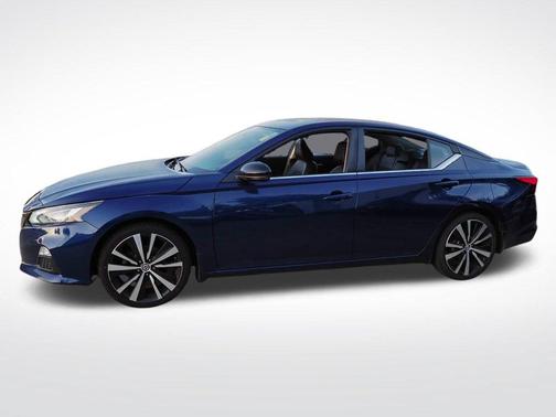 Deep Blue Pearl 2020 Nissan Altima 2.5 SR