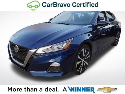 Deep Blue Pearl 2020 Nissan Altima 2.5 SR