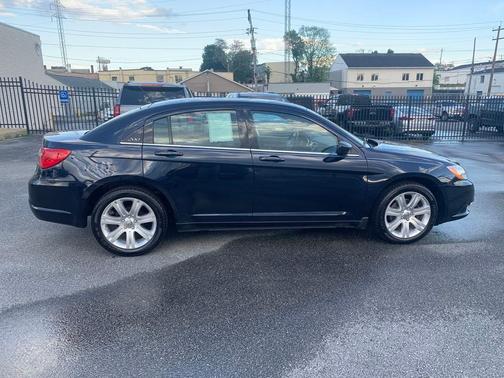 2012 Chrysler 200 Touring