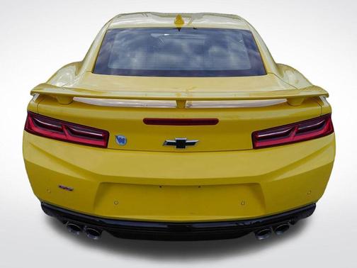 Bright Yellow 2016 Chevrolet Camaro 2SS