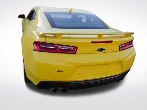 Bright Yellow 2016 Chevrolet Camaro 2SS