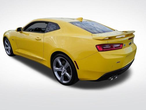 Bright Yellow 2016 Chevrolet Camaro 2SS