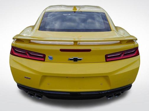Bright Yellow 2016 Chevrolet Camaro 2SS