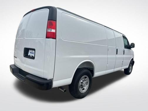 Summit White 2026 Chevrolet Express 2500 Work Van