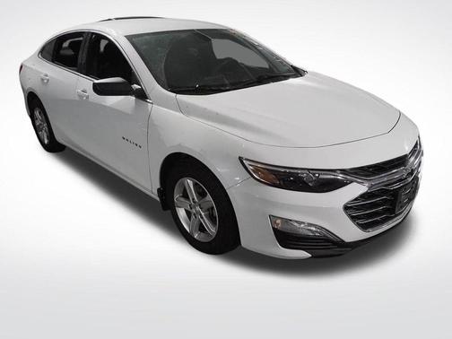 Summit White 2022 Chevrolet Malibu 1LS