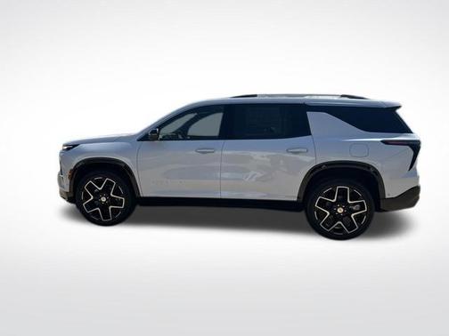 Polar White 2026 Chevrolet Traverse High Country