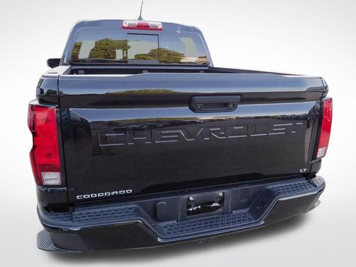 Black 2024 Chevrolet Colorado LT