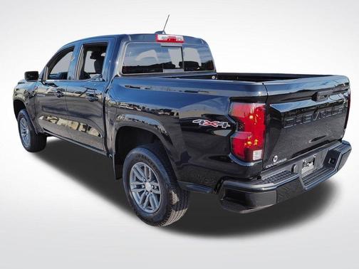 Black 2024 Chevrolet Colorado LT
