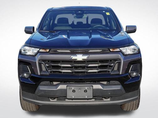 Black 2024 Chevrolet Colorado LT