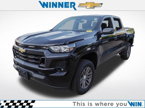Black 2024 Chevrolet Colorado LT