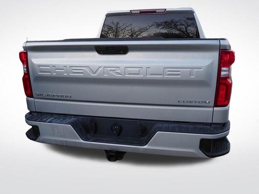 Silver Ice Metallic 2022 Chevrolet Silverado 1500 Limited Custom