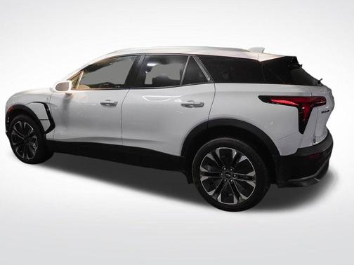 Summit White 2025 Chevrolet Blazer EV LT