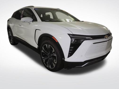 Summit White 2025 Chevrolet Blazer EV LT
