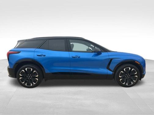 Rip Tide Blue 2026 Chevrolet Blazer EV RS