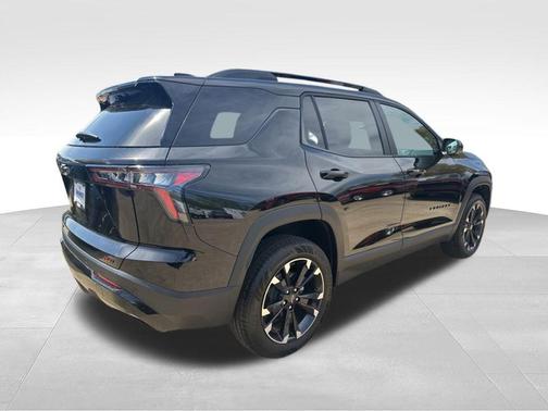 Mosaic Black Metallic 2026 Chevrolet Equinox RS