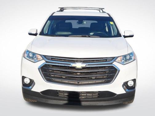 Iridescent Pearl Tricoat 2019 Chevrolet Traverse LT Leather