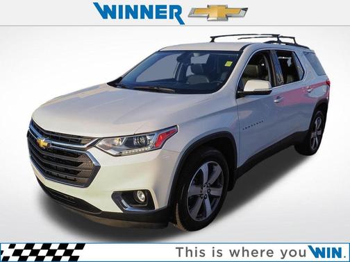 Iridescent Pearl Tricoat 2019 Chevrolet Traverse LT Leather