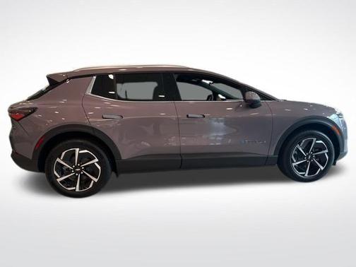 2026 Chevrolet Equinox EV LT 2