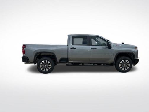 Sterling Gray Metallic 2026 Chevrolet Silverado 2500 Custom