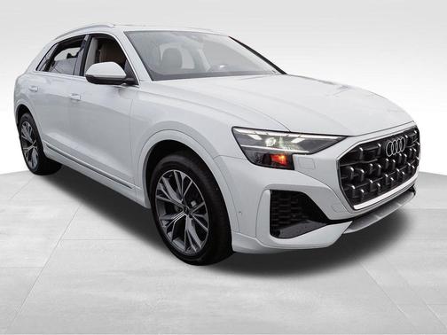 2025 Audi Q8 55 Premium