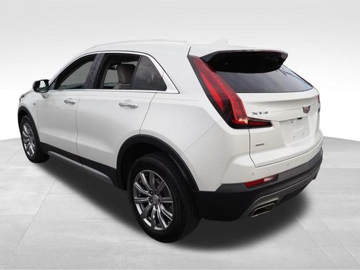 2022 Cadillac XT4 Premium Luxury
