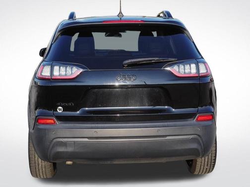 Diamond Black 2019 Jeep Cherokee Latitude Plus