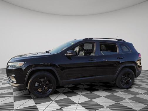 Diamond Black 2019 Jeep Cherokee Latitude Plus