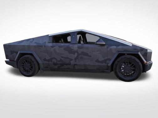 Camouflage 2024 Tesla Cybertruck Cyberbeast