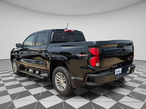 Black 2026 Chevrolet Colorado LT