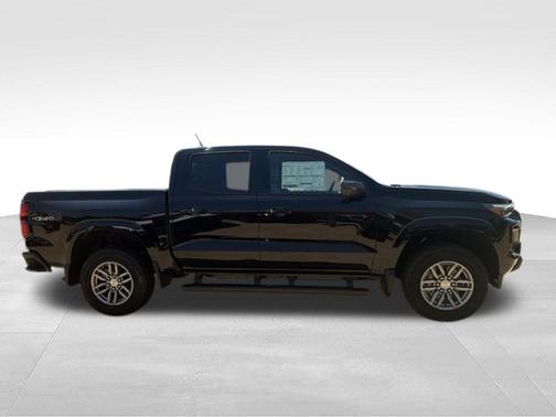 Black 2026 Chevrolet Colorado LT