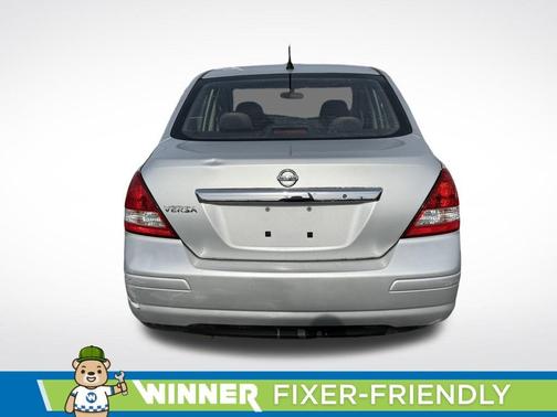 2011 Nissan Versa 1.8 S