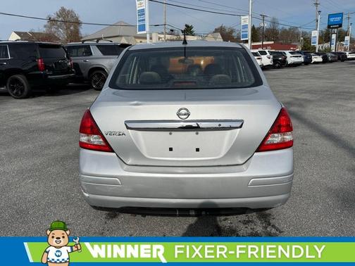 2011 Nissan Versa 1.8 S