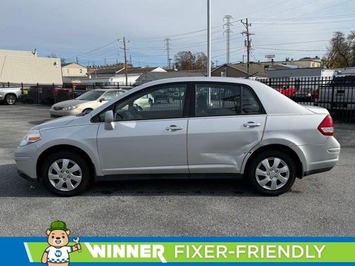 2011 Nissan Versa 1.8 S