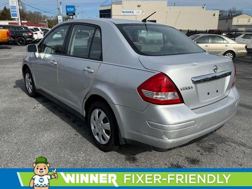 2011 Nissan Versa 1.8 S