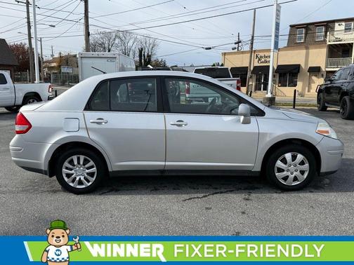 2011 Nissan Versa 1.8 S