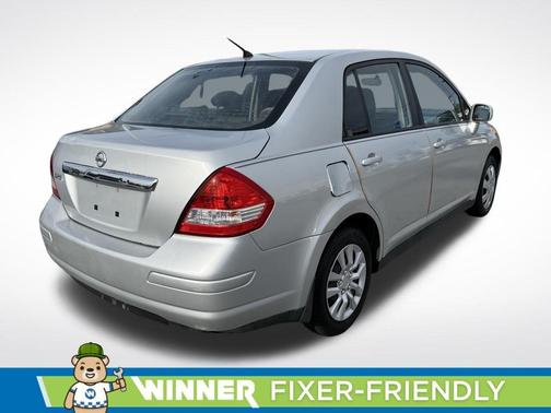 2011 Nissan Versa 1.8 S