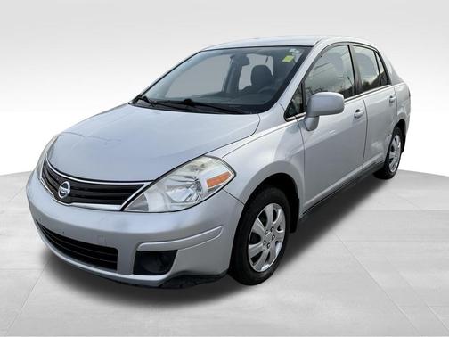 2011 Nissan Versa 1.8 S