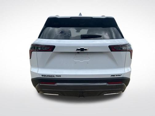 Polar White 2026 Chevrolet Equinox ACTIV
